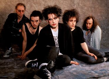 Las 10 canciones básicas que debes corear al lado de The Cure... ¡en México!