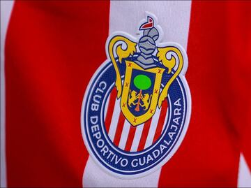 Dos futbolistas de Chivas recibieron castigo por indisciplina en pleno fin de semana de Clásico