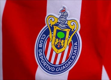 Dos futbolistas de Chivas recibieron castigo por indisciplina en pleno fin de semana de Clásico