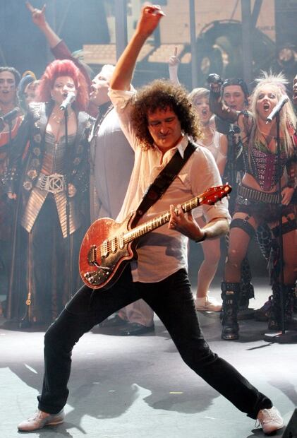 Queen: La guitarra especial que Brian May creó con su padre