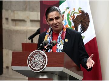 Ana Guevara en el ojo del huracán; planea quitar premios a medallista para ayudar a damnificados de Otis