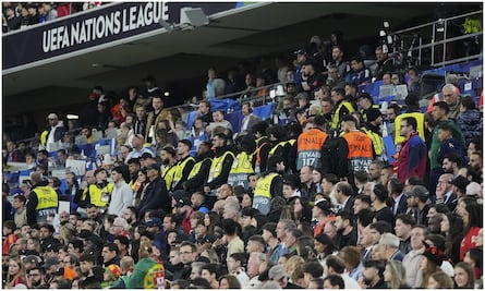 Muere aficionado tras caerse de las gradas en la Final de la Nations League entre Portugal y España