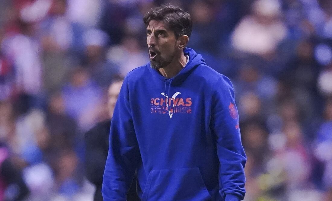 Veljko Paunovic durante el partido entre Puebla y Chivas - Foto: Imago7