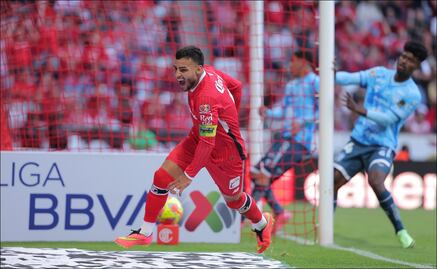 Toluca saca el triunfo con apuros ante Pachuca, pero acecha el liderato del Clausura 2025