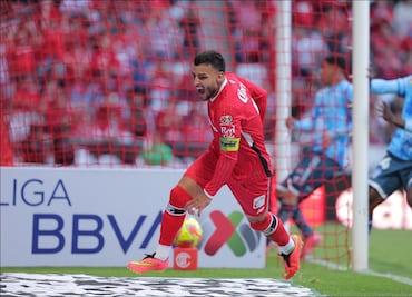 Toluca saca el triunfo con apuros ante Pachuca, pero acecha el liderato del Clausura 2025