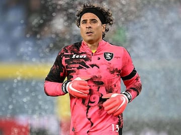 Guillermo Ochoa vuelve a aparecer en el 11 ideal de la Serie A