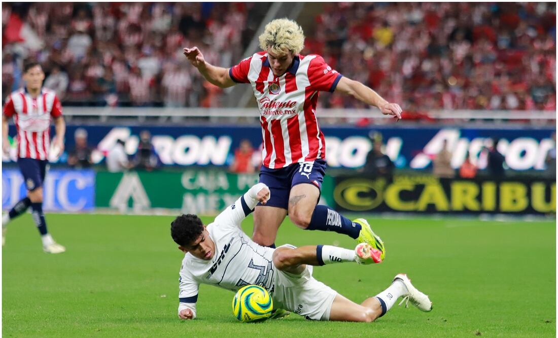 Pumas cayó en su más reciente visita ante las Chivas - Foto: Imago7