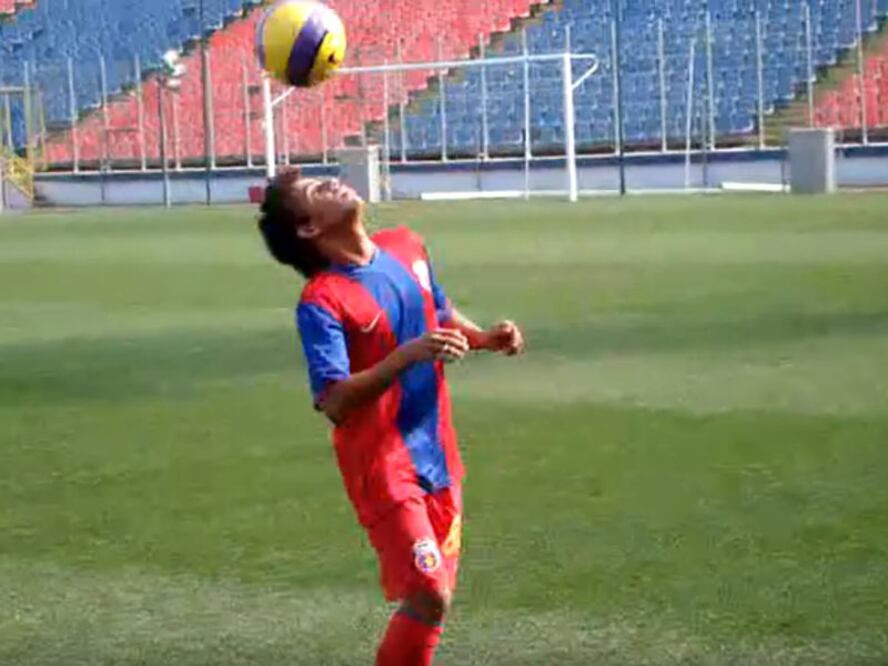 Este mediocampista brasileño es uno de los favoritos del público y en la última temporada anotó 11 goles para el club saudí Al-Fateh, con lo que este equipo ganó el título de su liga por primera vez. (Foto: Captura Youtube)