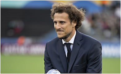 Uruguay quiere que Diego Forlán se convierta en su director técnico tras fracaso en el Mundial 2026