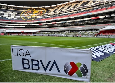 Afición del América abandona a las Águilas en el Estadio Azteca