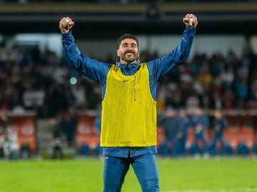 Gil Alcalá rompió el silencio luego de que lo despidieron de Pumas por pelear con Julio González