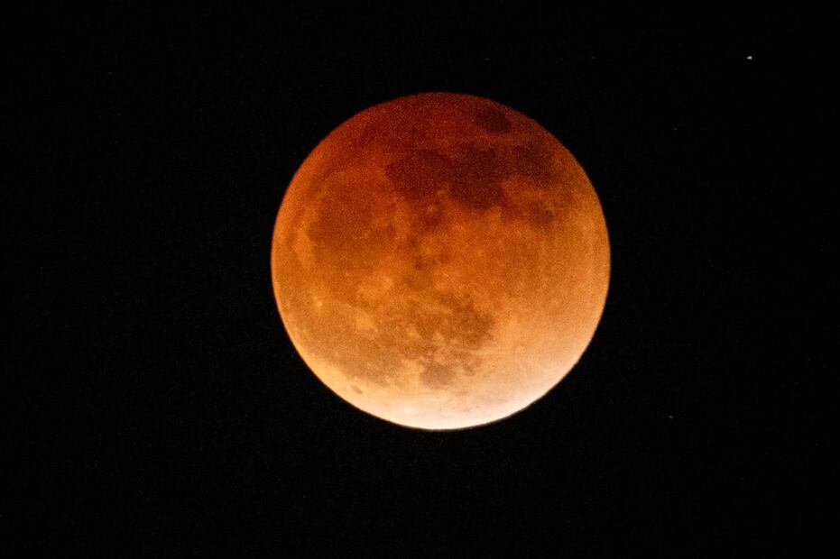 “Luna de Sangre”: Así se vivió el eclipse lunar 2022 en el mundo