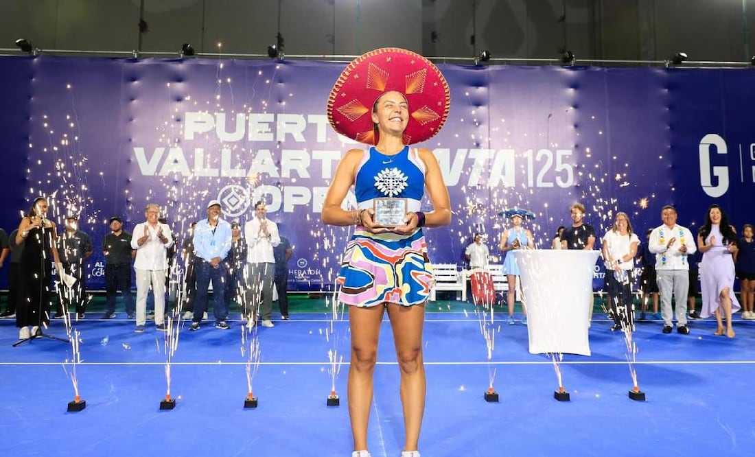Jaqueline Cristian festeja tras conquistar el Puerto Vallarta Open. FOTO: Cortesía Puerto Vallarta Open
