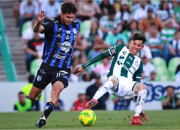Querétaro sigue con esperanzas de Play in tras vencer 2-1 a Santos Laguna