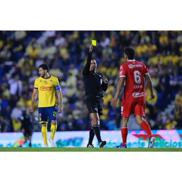 Daniel Quintero fue severamente criticado por el trabajo que realizó en la Final de Ida entre América y Toluca. Foto: Imago7