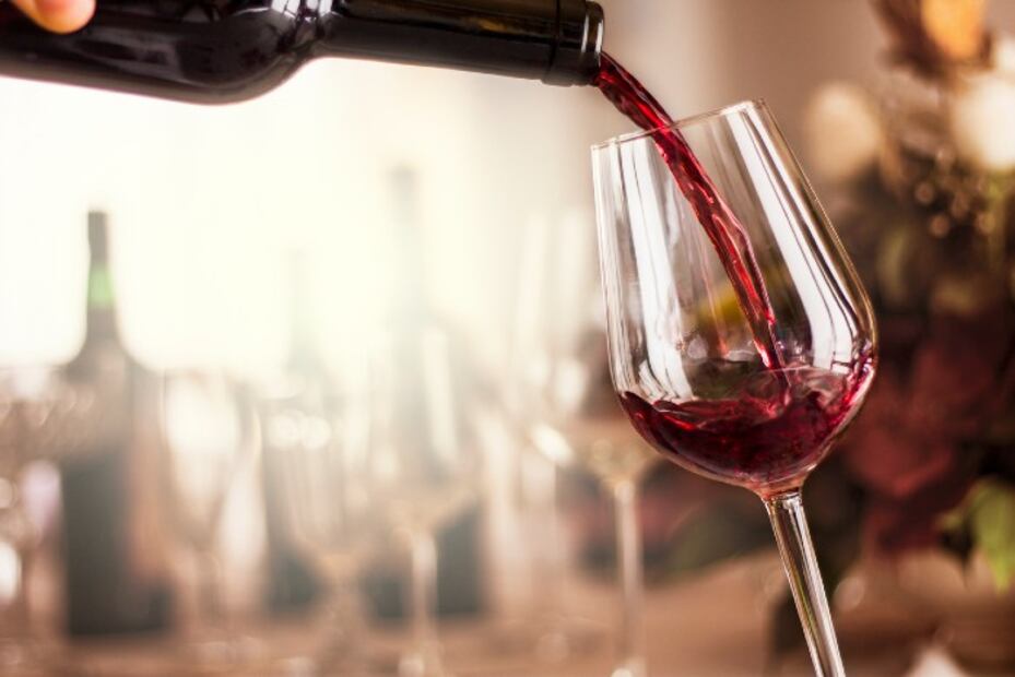 Tres recetas de cócteles con vino que harán tu Navidad mágica