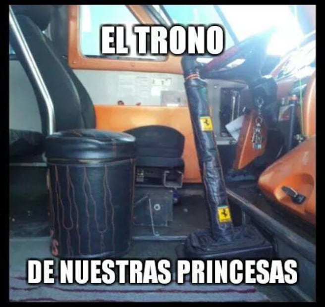 Más de 10 situaciones que odiamos de los microbuses