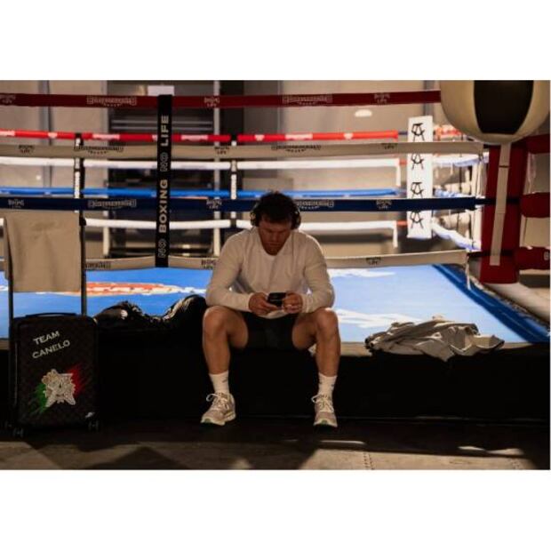 Canelo Álvarez entrena para su próxima pelea ante William Scull. Foto: Especial
