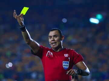 América vs Cruz Azul: Las polémicas del "Gato" Ortiz ante la Máquina