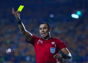 América vs Cruz Azul: Las polémicas del "Gato" Ortiz ante la Máquina