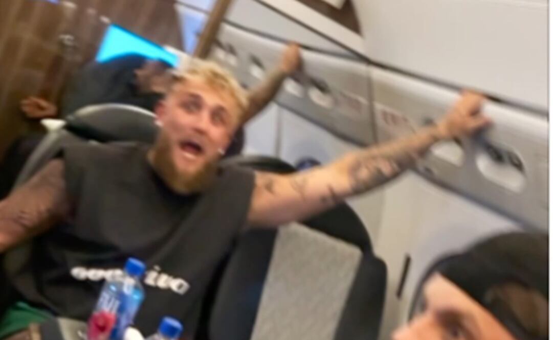 Rayo impacta avión de Jake Paul tras promocionar su pelea con Mike Tyson