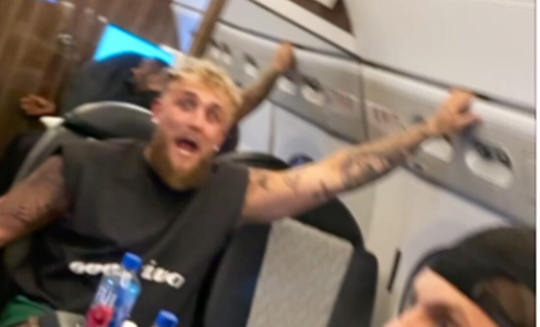 Rayo impacta avión de Jake Paul tras promocionar su pelea con Mike Tyson