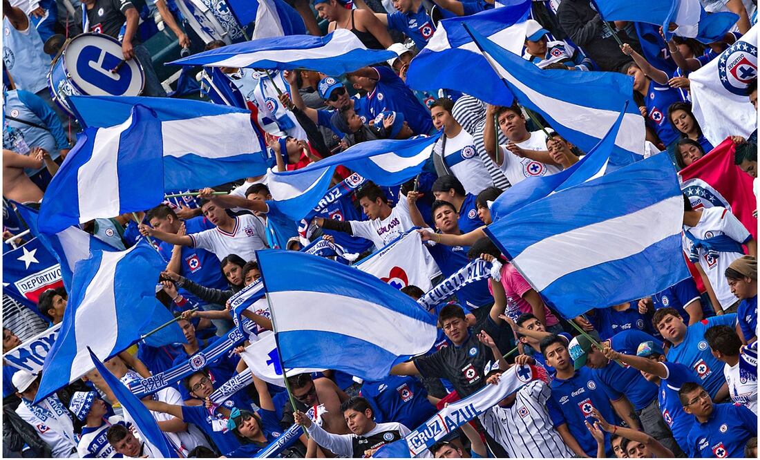 Afición de Cruz Azul en el Estadio Azul en 2013 / FOTO: Imago7