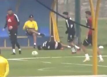 André Pierre Gignac comete brutal barrida contra un canterano de Tigres