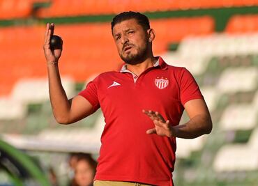 Exponen comentarios misóginos del técnico de Necaxa femenil: 'Una mujer hace puras pend...'