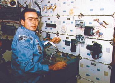 Rodolfo Neri Vela, el primer mexicano que viajó al espacio… ¡No a la Luna!