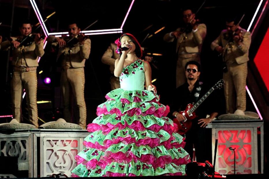10 looks impactantes y muy mexicanos de Ángela Aguilar
