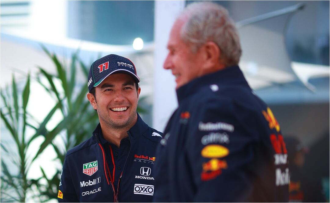 Checo Pérez con Helmut Marko