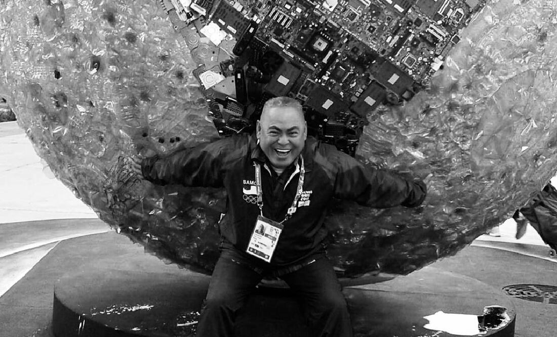 Lionel Elika Fatupaito, entrenador de box de Samoa, murió en la Villa Olímpica debido a un paro cardíaco. Foto: Especial