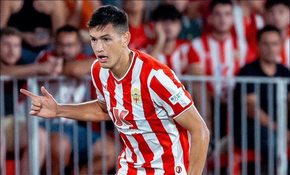 César Montes y el Almería fueron humillados en Sevilla / Foto: Twitter LaLiga