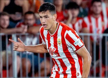 César Montes se pierde el partido del Almería frente al Real Madrid en el Santiago Bernabéu