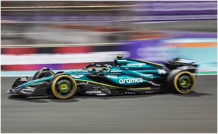 Fernando Alonso lidera la Práctica 2 del GP de Arabia Saudita; Checo Pérez terminó quinto