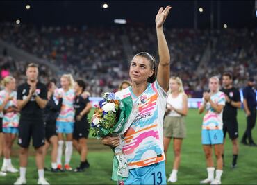 ¡Gracias por todo, Alex! La leyenda del balompié femenil se despidió oficialmente del futbol