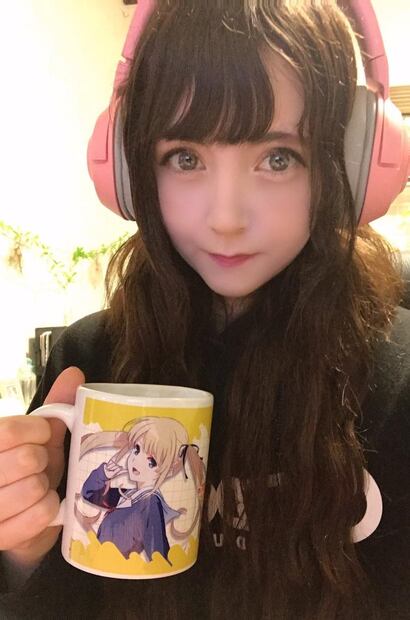 Venus Angelic, la youtuber obsesionada con verse como una muñeca