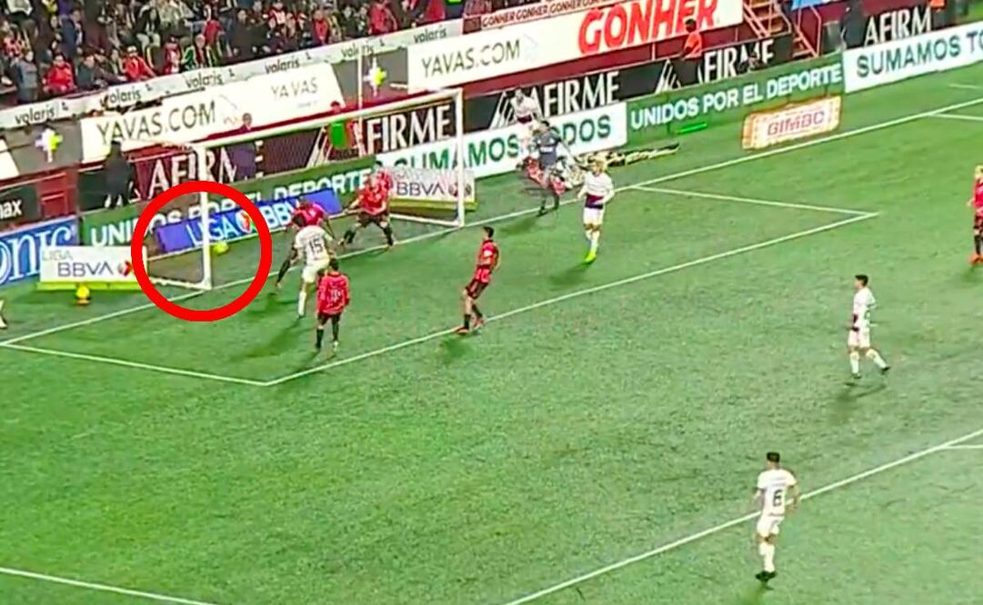 Érick Gutiérrez falló una jugada clara sin portero ante Xolos. Foto: Especial