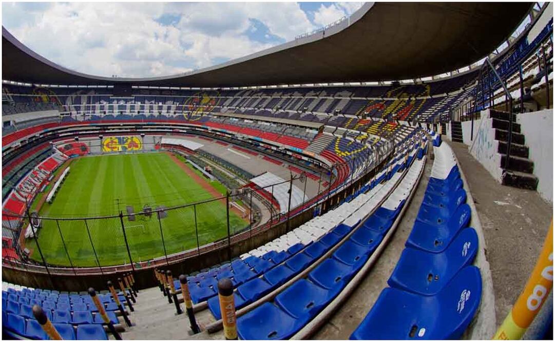 Butacas del Estadio Azteca con cancha de fondo / FOTO: Especial
