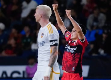 Marco Reus le pidió su playera a Gilberto Mora después del partido Xolos vs LA Galaxy