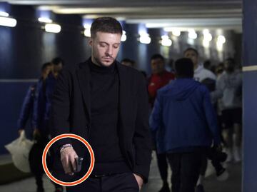 Martín Anselmi se quiere llevar hasta los celulares que les dio Cruz Azul ¡Se niegan a entregarlos!