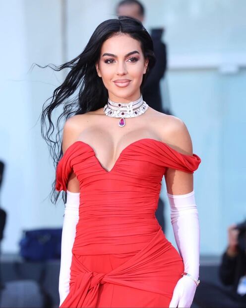 Georgina Rodríguez posando. Fuente: Instagram @georginagio