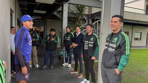 El Club América recibió la visita de Rafael Márquez en las instalaciones de Coapa