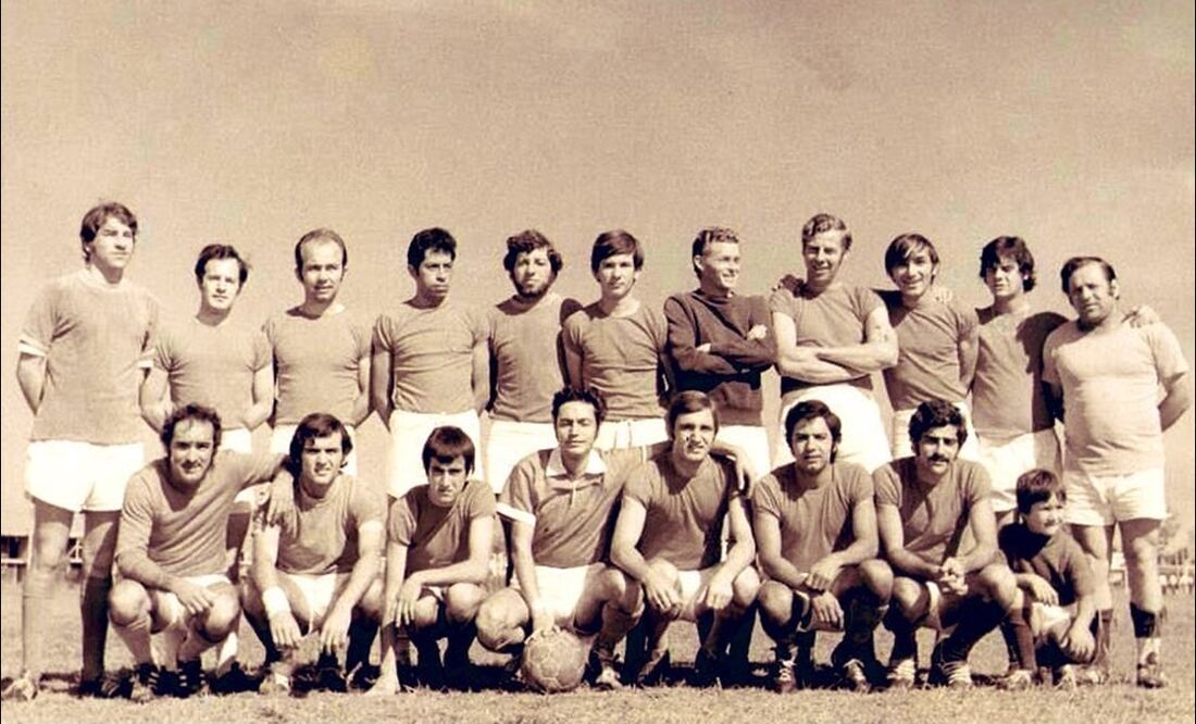 José Ramón Fernández mandó convincente recado a sus detractores: “¿Quién dice que no jugué futbol?” / FOTO: ESPECIAL