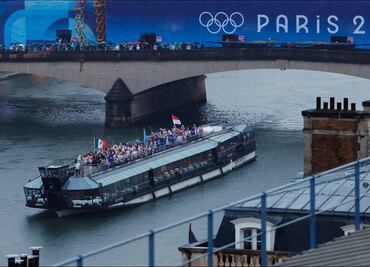 Aficionados franceses se rinde en aplausos dirigidos a los atletas de la delegación mexicana