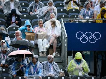 La lluvia se hace presente a unos minutos de iniciar la ceremonia de inauguración de París 2024