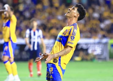 Uriel Antuna fue reventado por la afición de Tigres tras su pésima actuación ante Cruz Azul