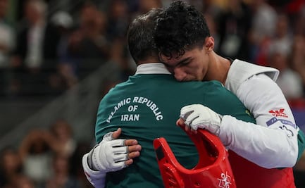 Carlos Sansores consigue ganar pelea de repechaje y luchará por el bronce