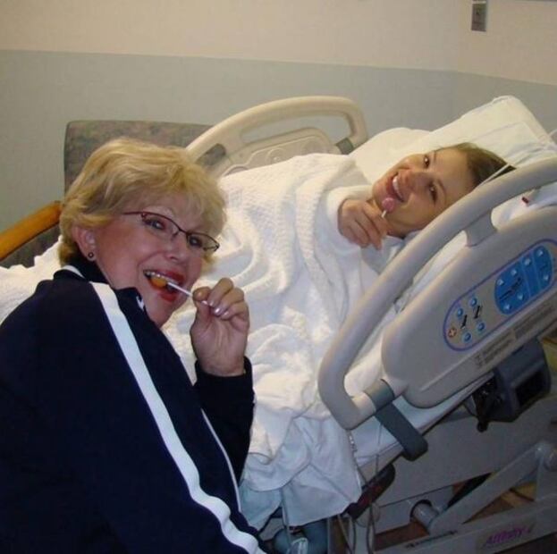 10 fotos con las que Thalia recuerda a su mamá, Yolanda Miranda